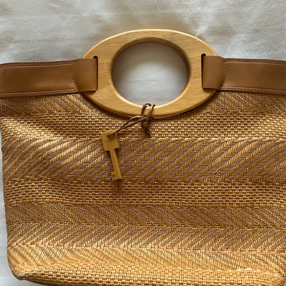 Fossil Woven Bag with wooden handles